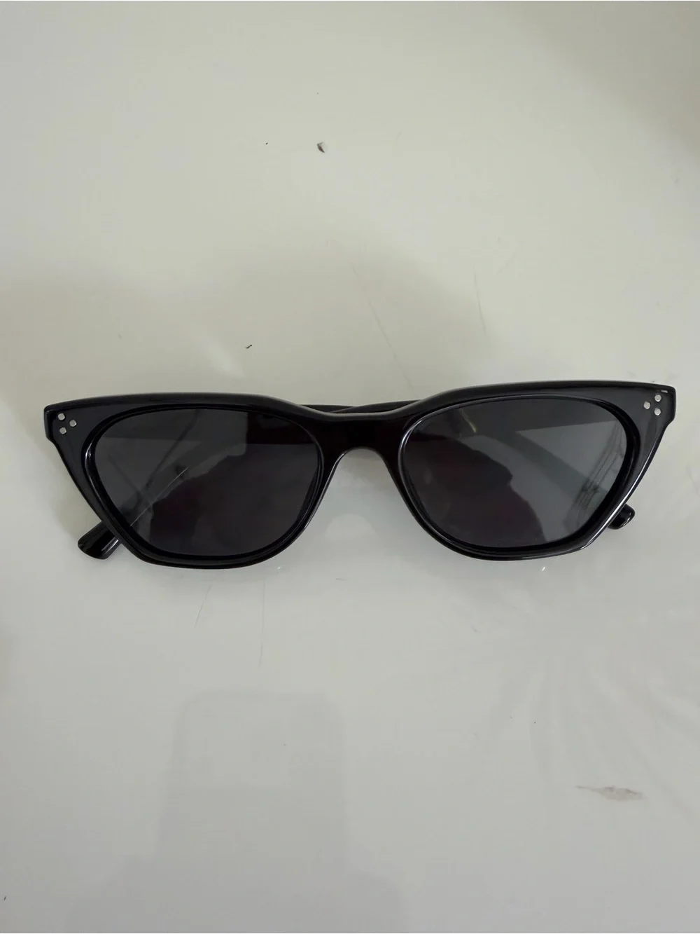 GENTLE MONSTER Black Gloss Cat-Eye Sunglasses with Dark Lenses